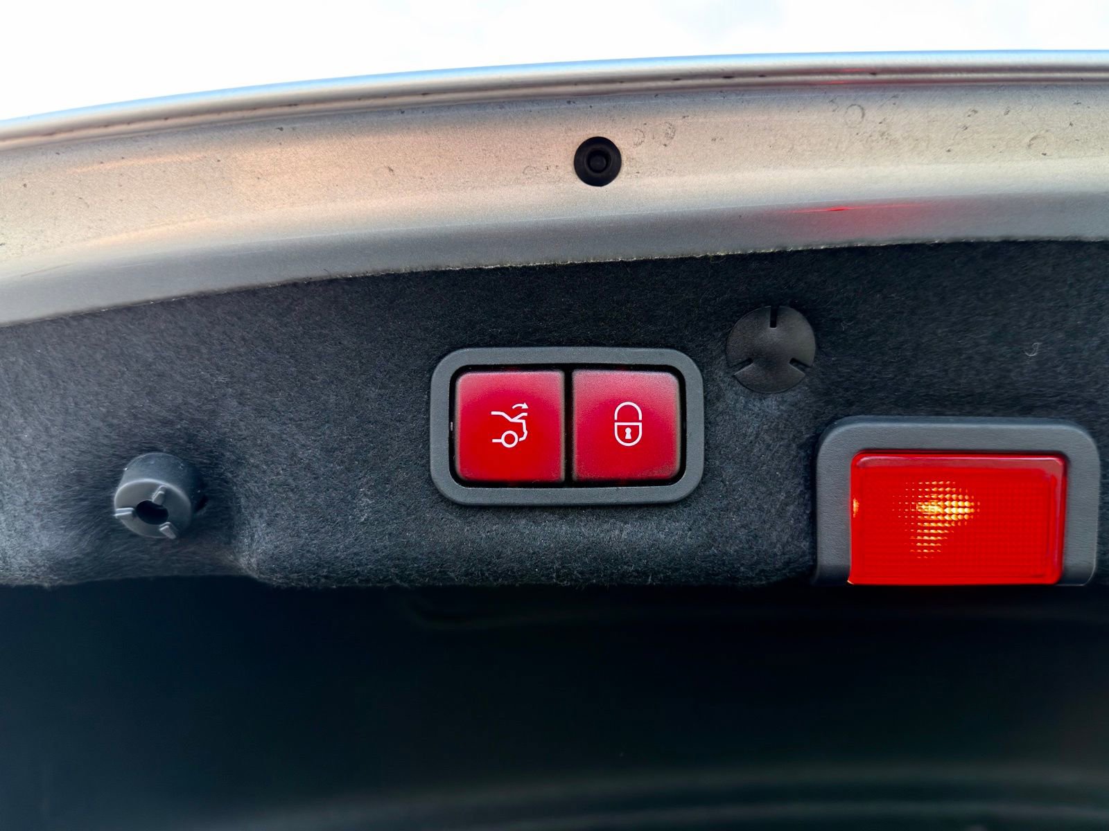 Used 2017 Mercedes-Benz C 300 Sedan image 18