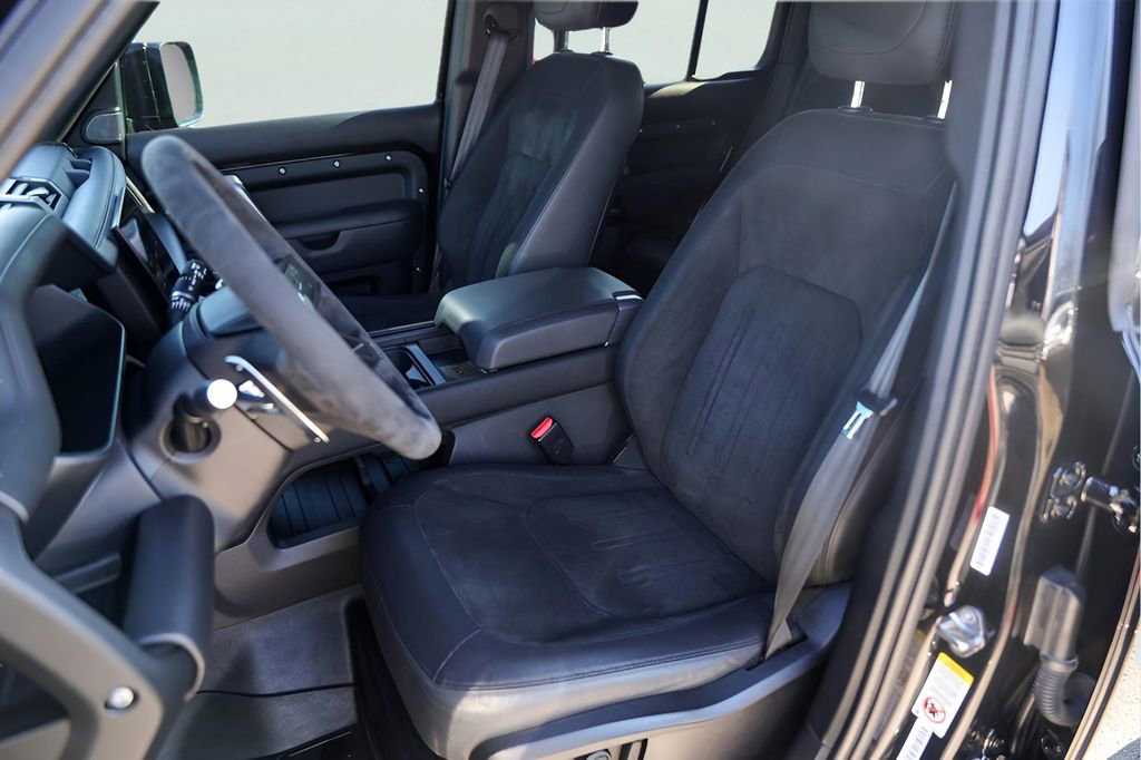 Used 2023 Land Rover Defender 110 V8 image 10