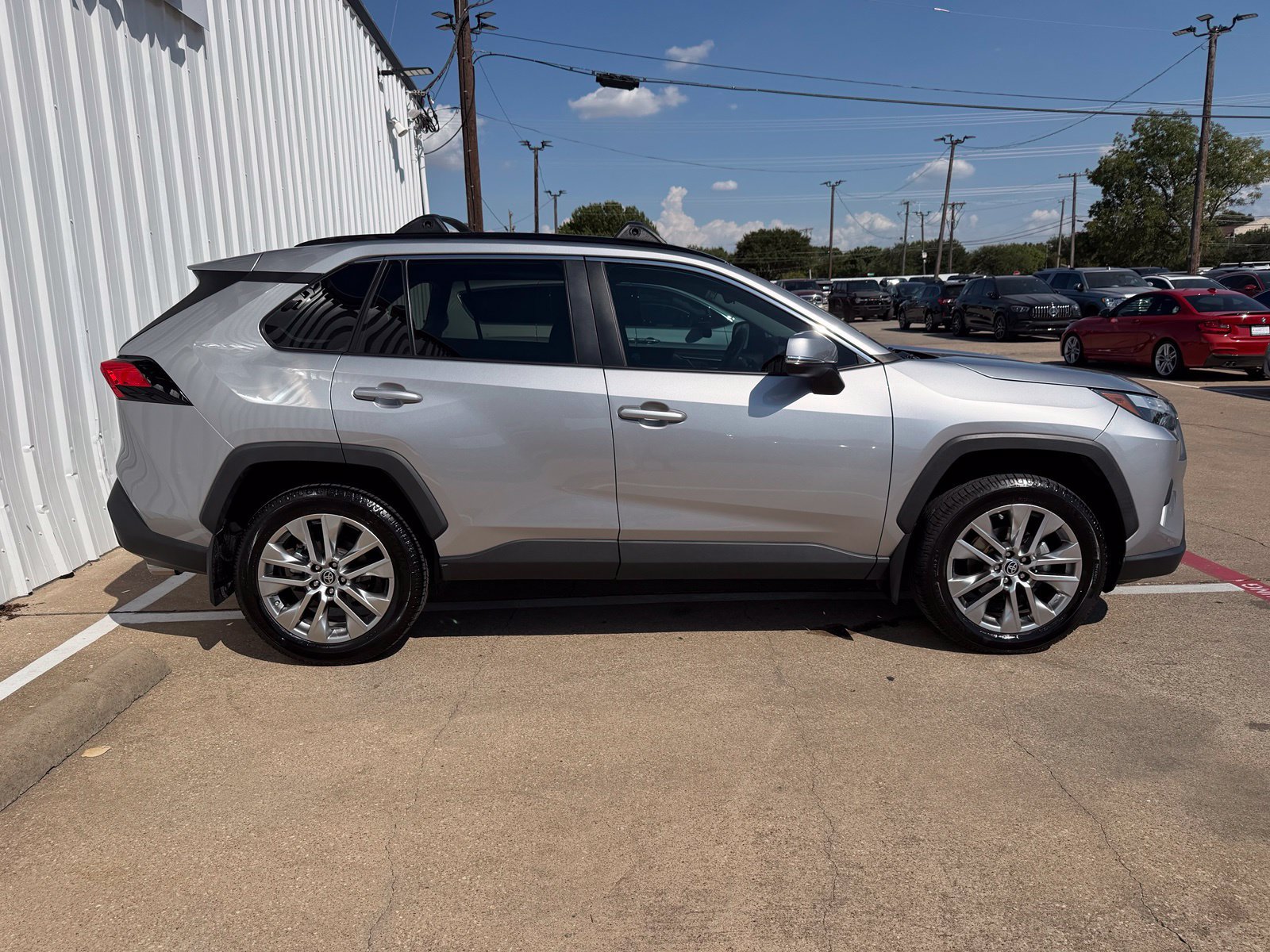 Used 2023 Toyota RAV4 XLE Premium AWD/4WD image 9