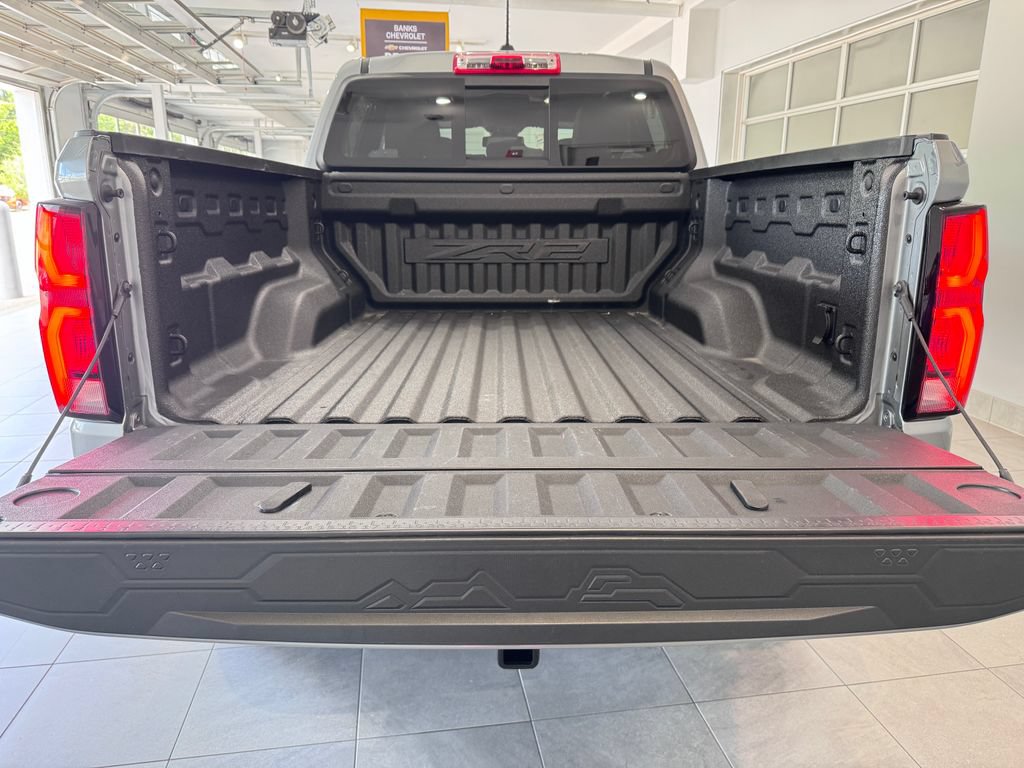 Certified 2024 Chevrolet Colorado ZR2 w/ Safety Package AWD/4WD image 7