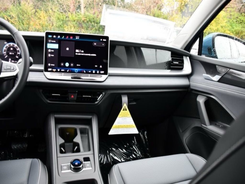 New 2026 Volkswagen Tiguan SE AWD/4WD image 20