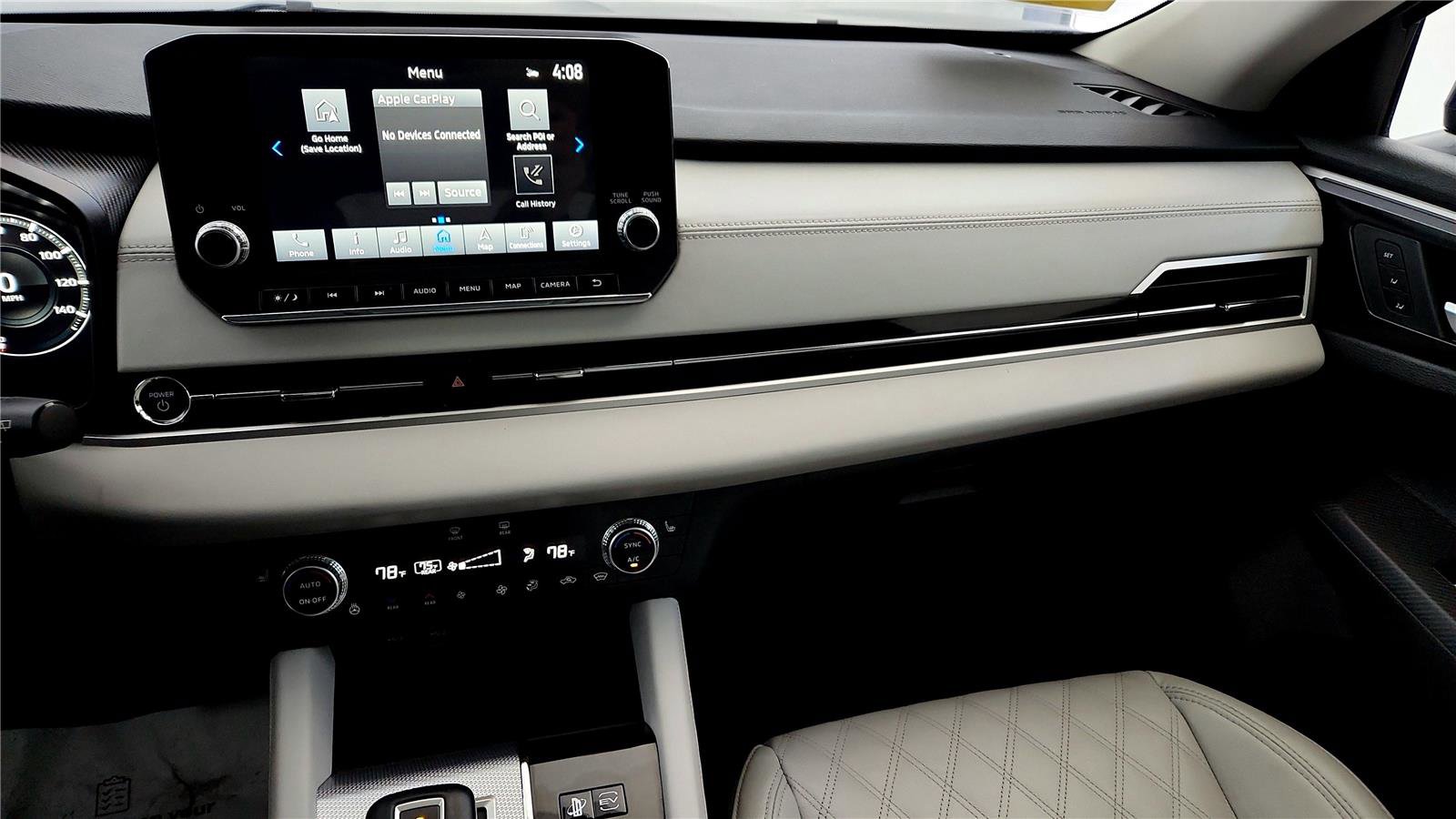 Used 2025 Mitsubishi Outlander SEL image 31