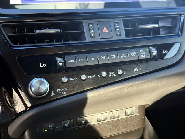Used 2023 Lexus ES 350 Ultra Luxury w/ Accessory Package (Z2) FWD image 21
