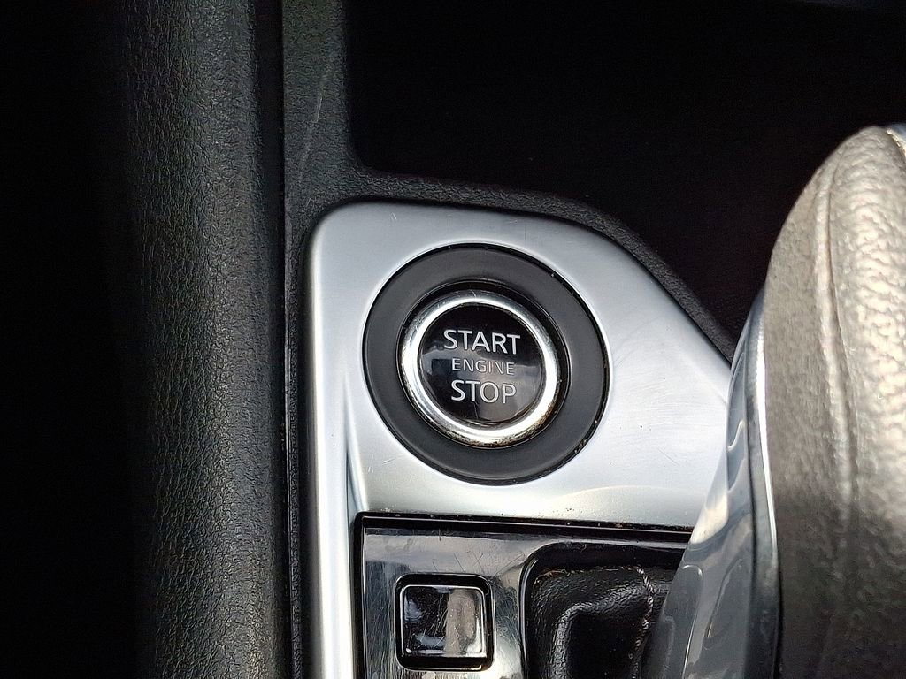 Used 2024 Nissan Sentra SV image 24