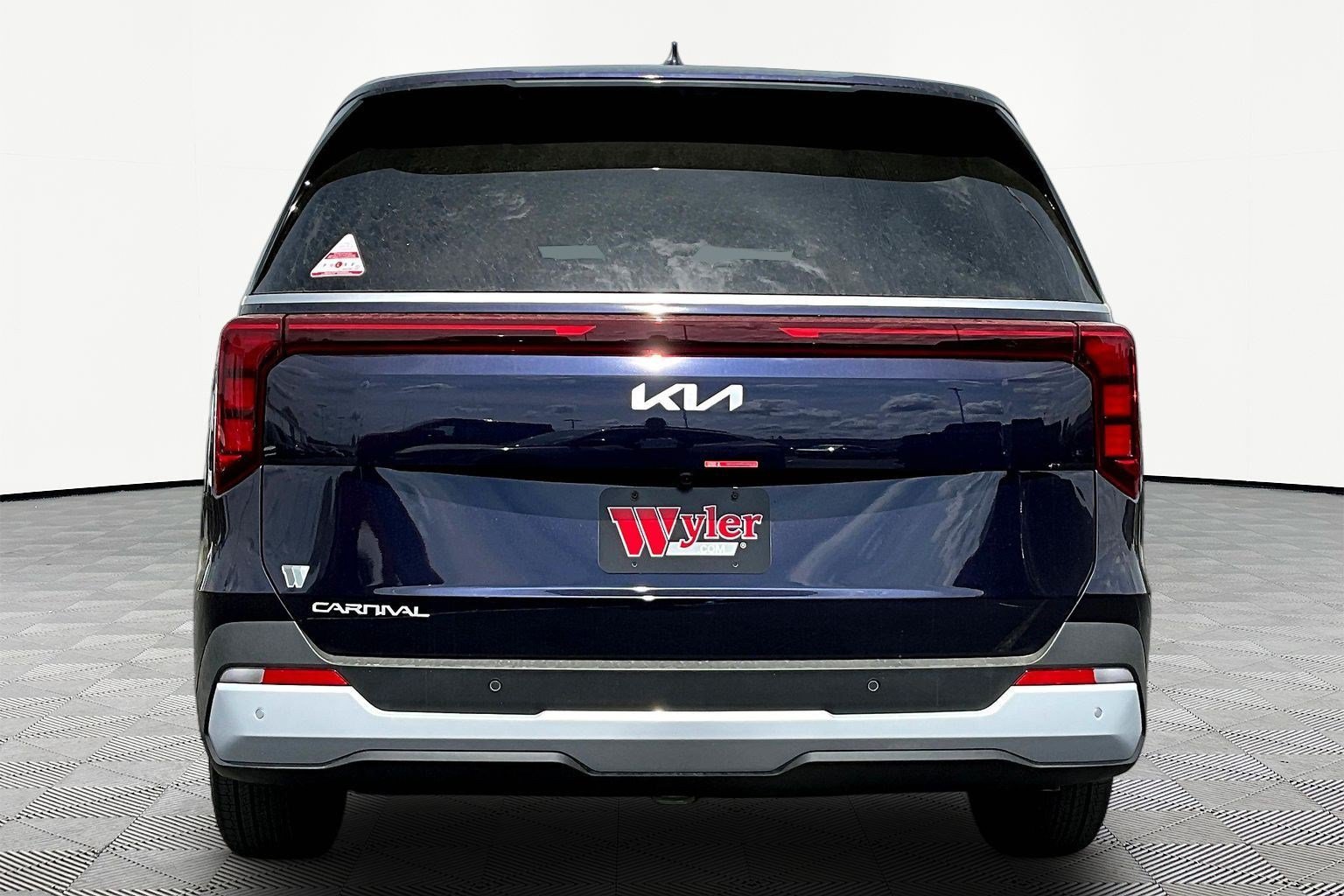 New 2026 Kia Carnival LX FWD image 5
