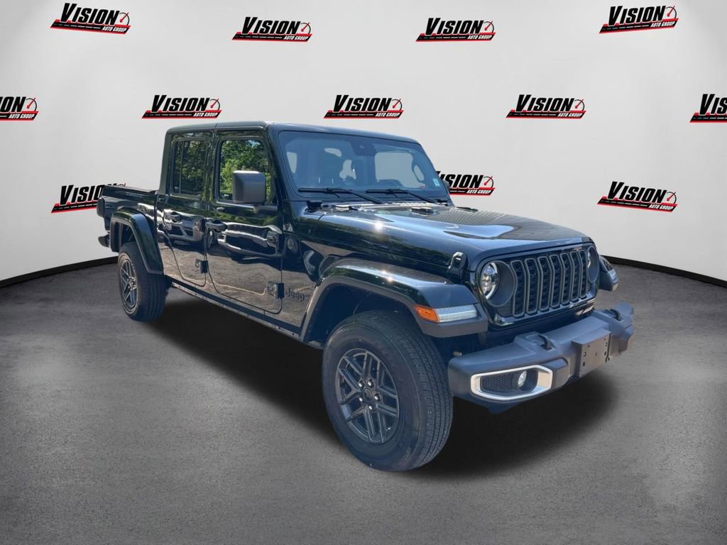 Used 2024 Jeep Gladiator Sport image 3