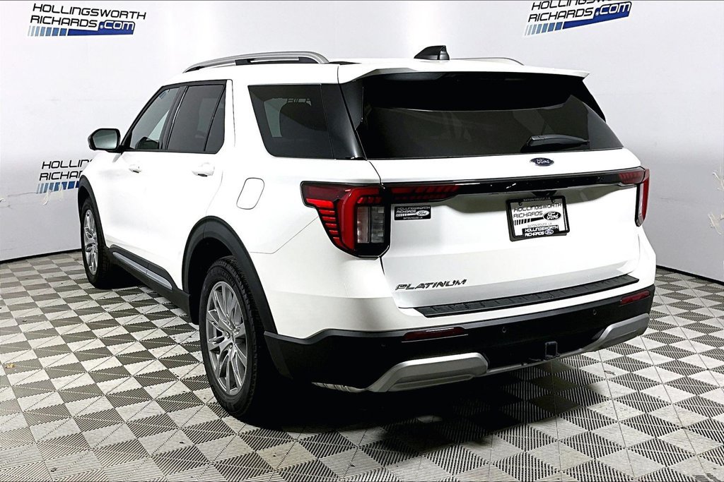 New 2026 Ford Explorer Platinum RWD image 3