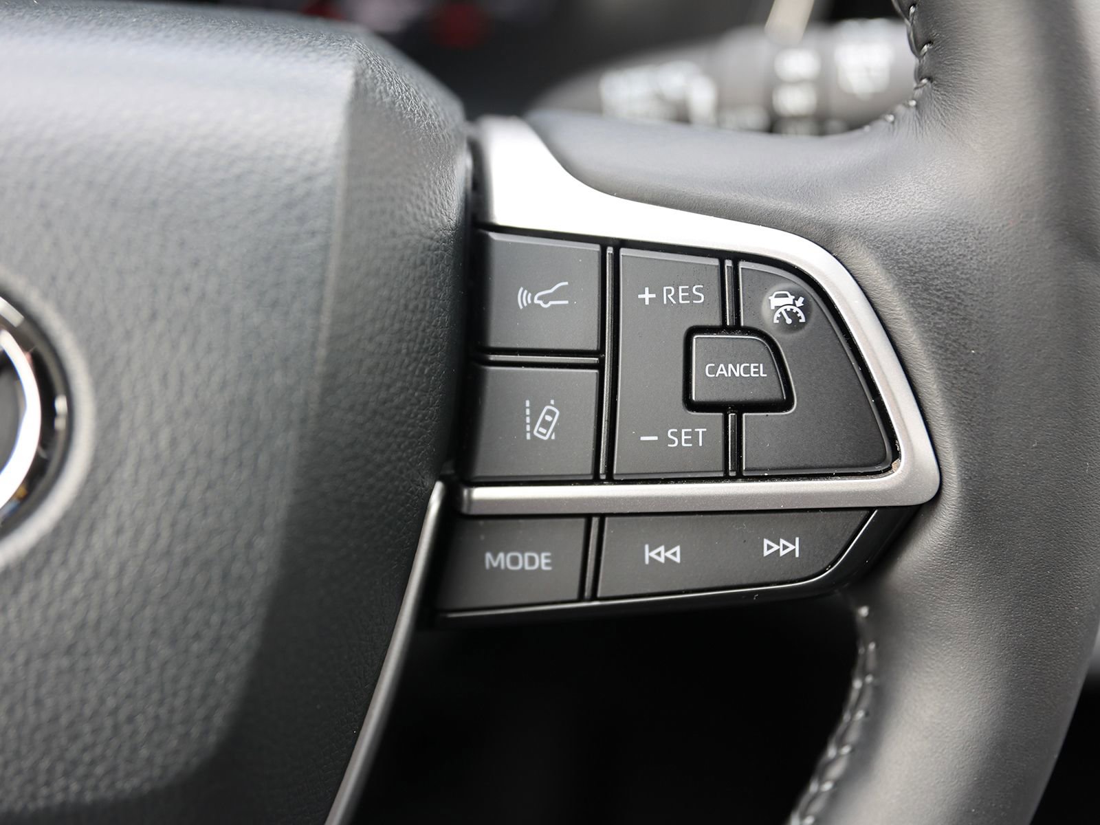 Used 2023 Toyota Highlander Platinum image 44