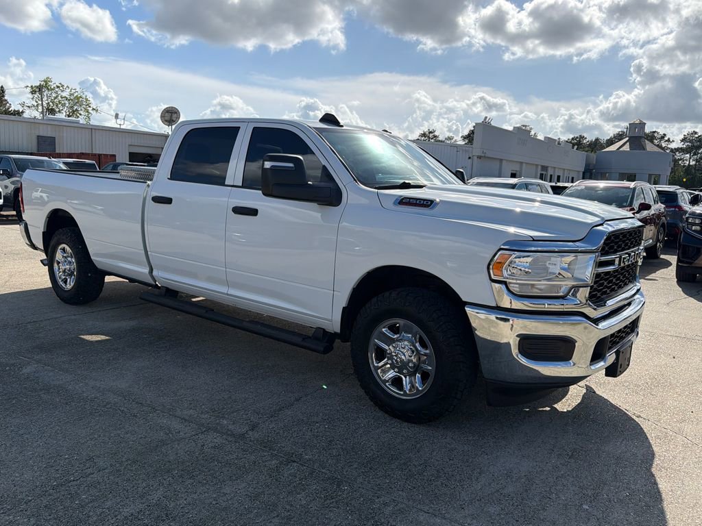 Used 2023 RAM 2500 Tradesman w/ Chrome Appearance Group image 9