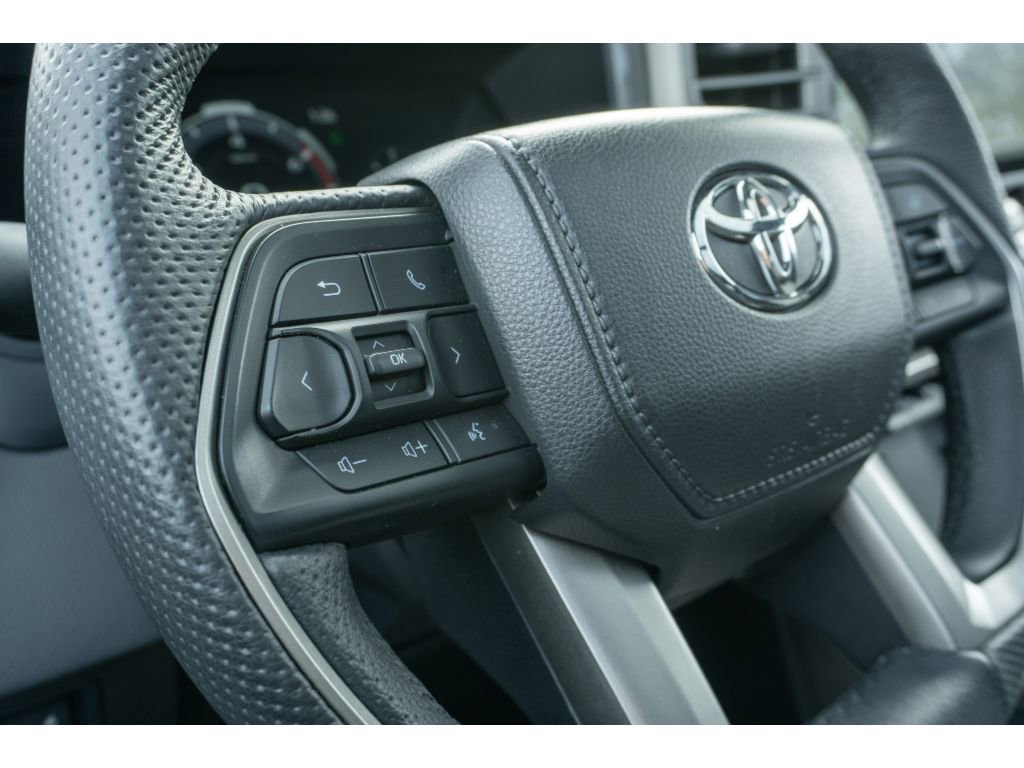 Used 2025 Toyota Tundra Limited image 28