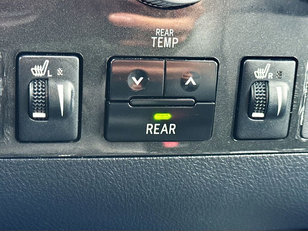 Used 2018 Toyota Sequoia TRD Sport AWD/4WD image 25