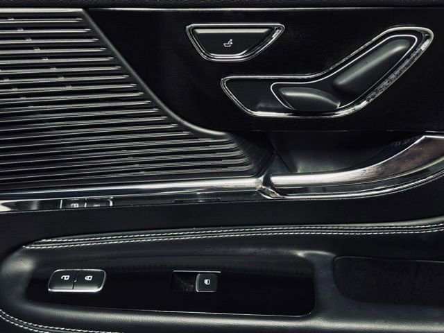 Used 2022 Lincoln Corsair AWD w/ Equipment Group 101A image 18