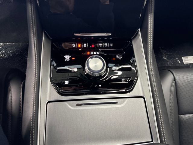 New 2026 Jeep Grand Wagoneer L Limited AWD/4WD image 17