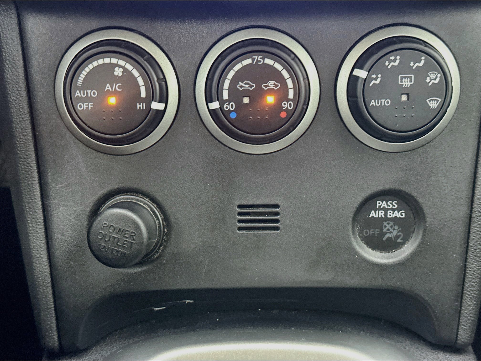 Used 2013 Nissan Rogue SL FWD image 22