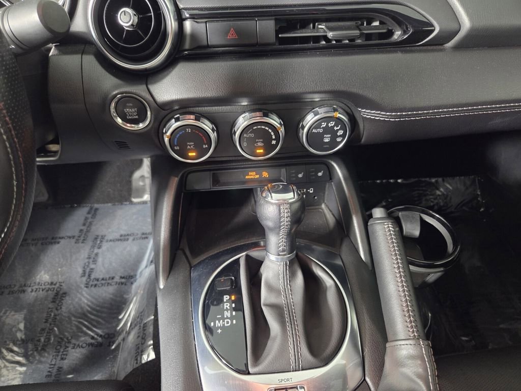 Used 2022 MAZDA MX-5 Miata Grand Touring RWD image 15