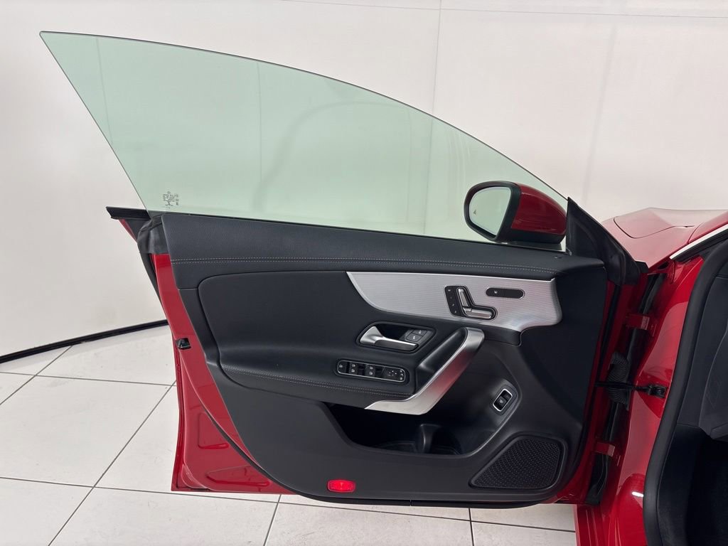 Used 2020 Mercedes-Benz CLA 250 4MATIC image 15