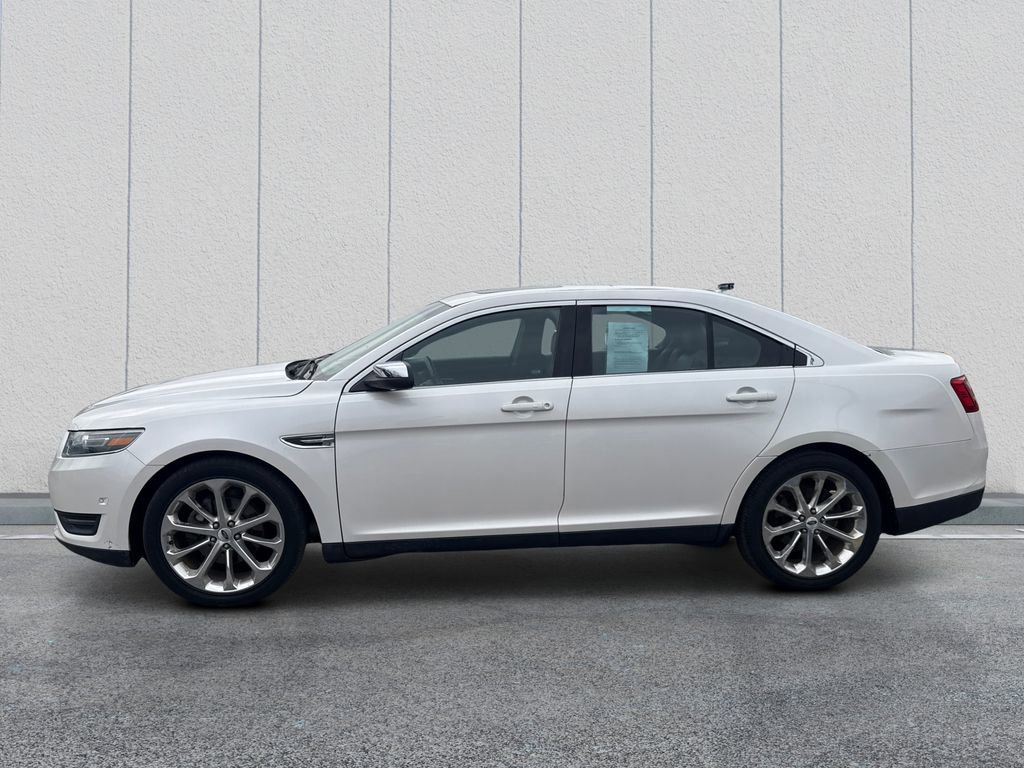 Used 2017 Ford Taurus Limited w/ Driver Assist Package AWD/4WD image 4