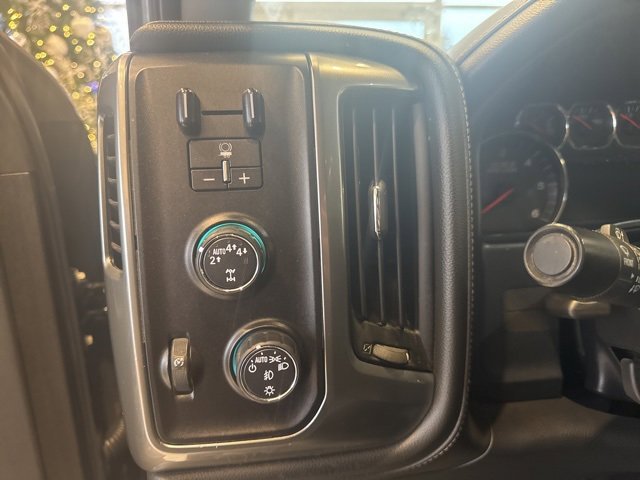 Used 2017 Chevrolet Silverado 1500 LTZ image 9