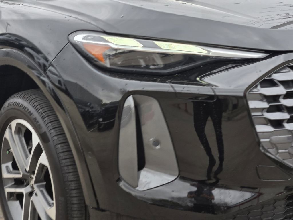 Certified 2025 Audi Q5 2.0T Premium image 12