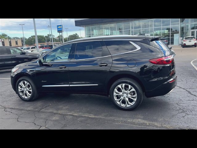 Used 2020 Buick Enclave Avenir w/ Avenir Technology Package AWD/4WD image 6
