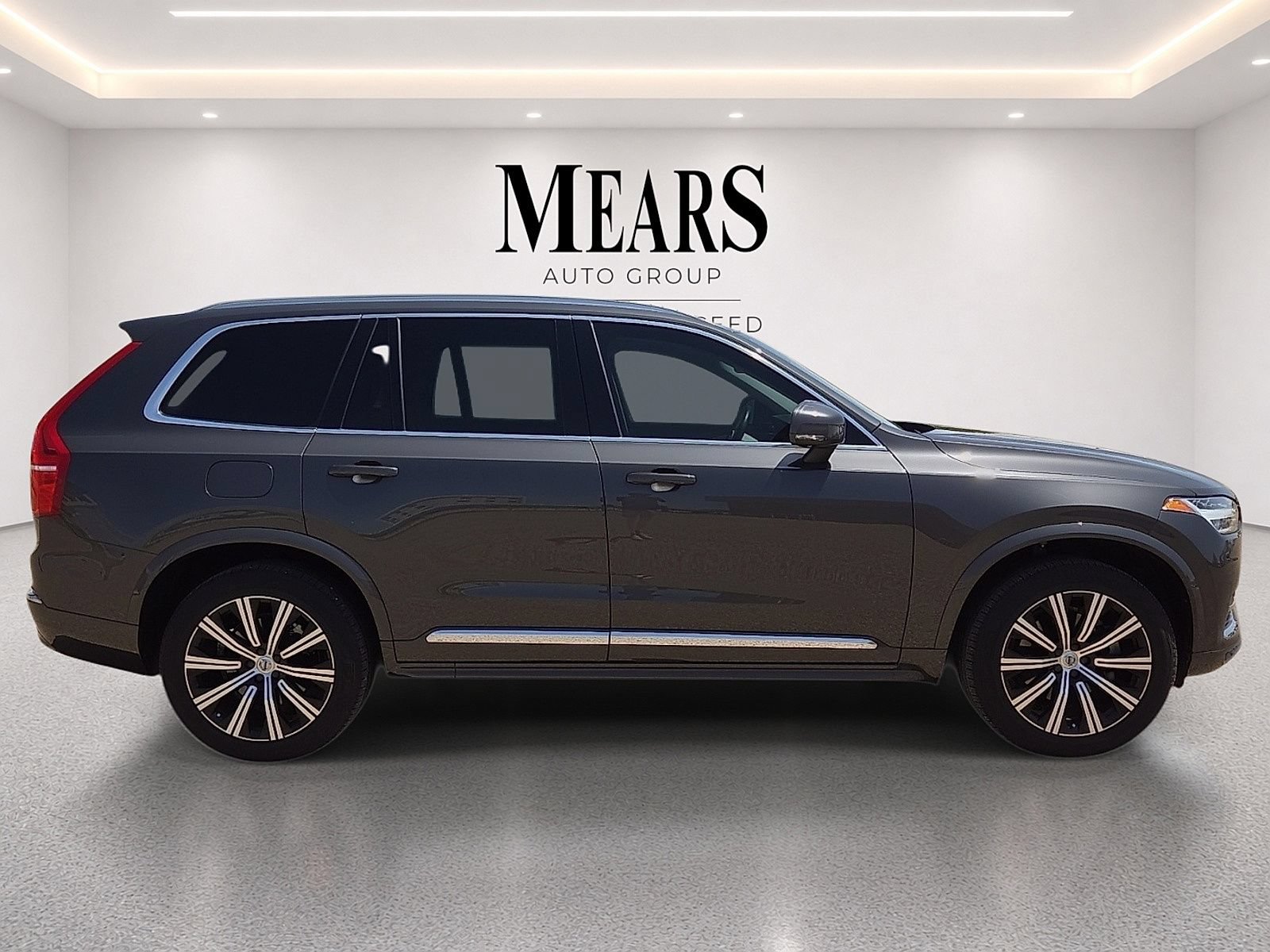Used 2024 Volvo XC90 B5 Core w/ Protection Package Premier AWD/4WD image 7