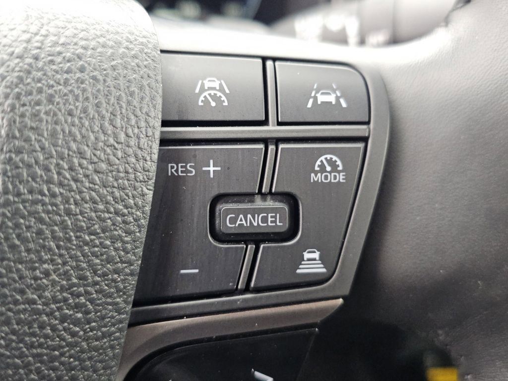 Used 2025 Toyota Camry XSE FWD image 13
