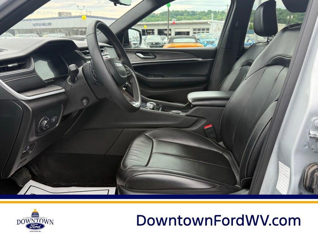Used 2024 Jeep Grand Cherokee L Limited w/ Luxury Tech Group II AWD/4WD image 1