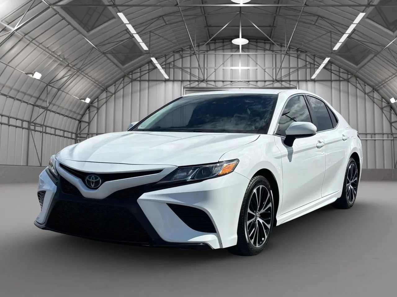 Used 2018 Toyota Camry SE FWD image 7
