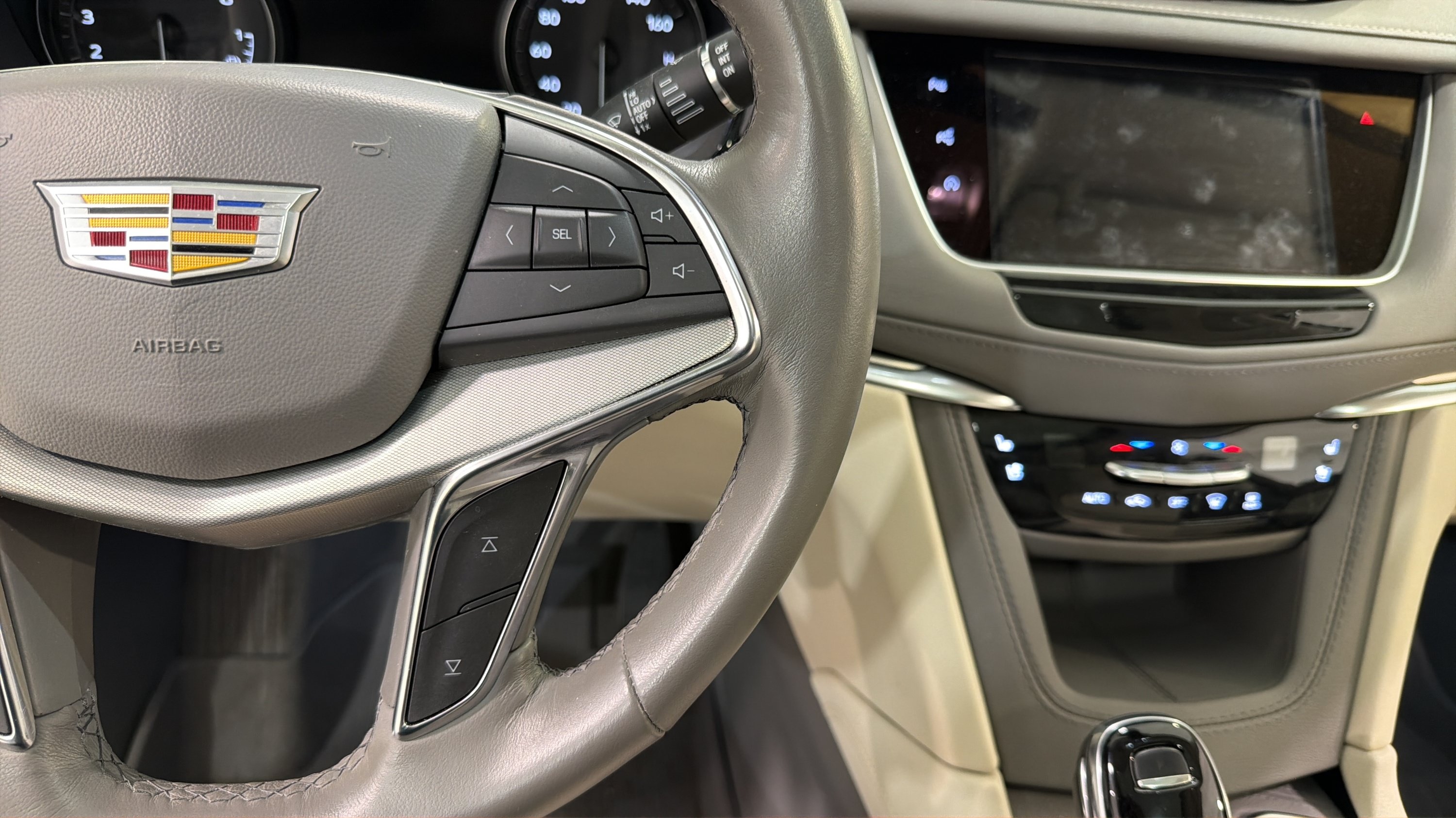 Used 2024 Cadillac XT5 Premium Luxury w/ Technology Package FWD image 14