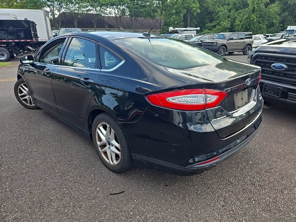 Used 2016 Ford Fusion SE w/ SE Cold Weather Package FWD image 6