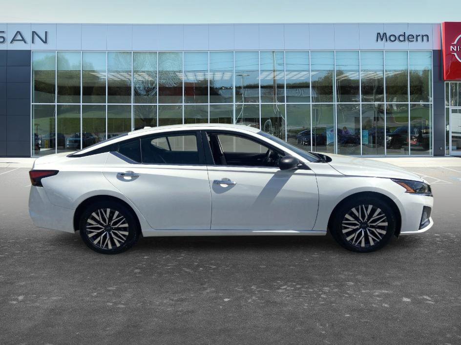 Certified 2024 Nissan Altima 2.5 SV FWD image 4