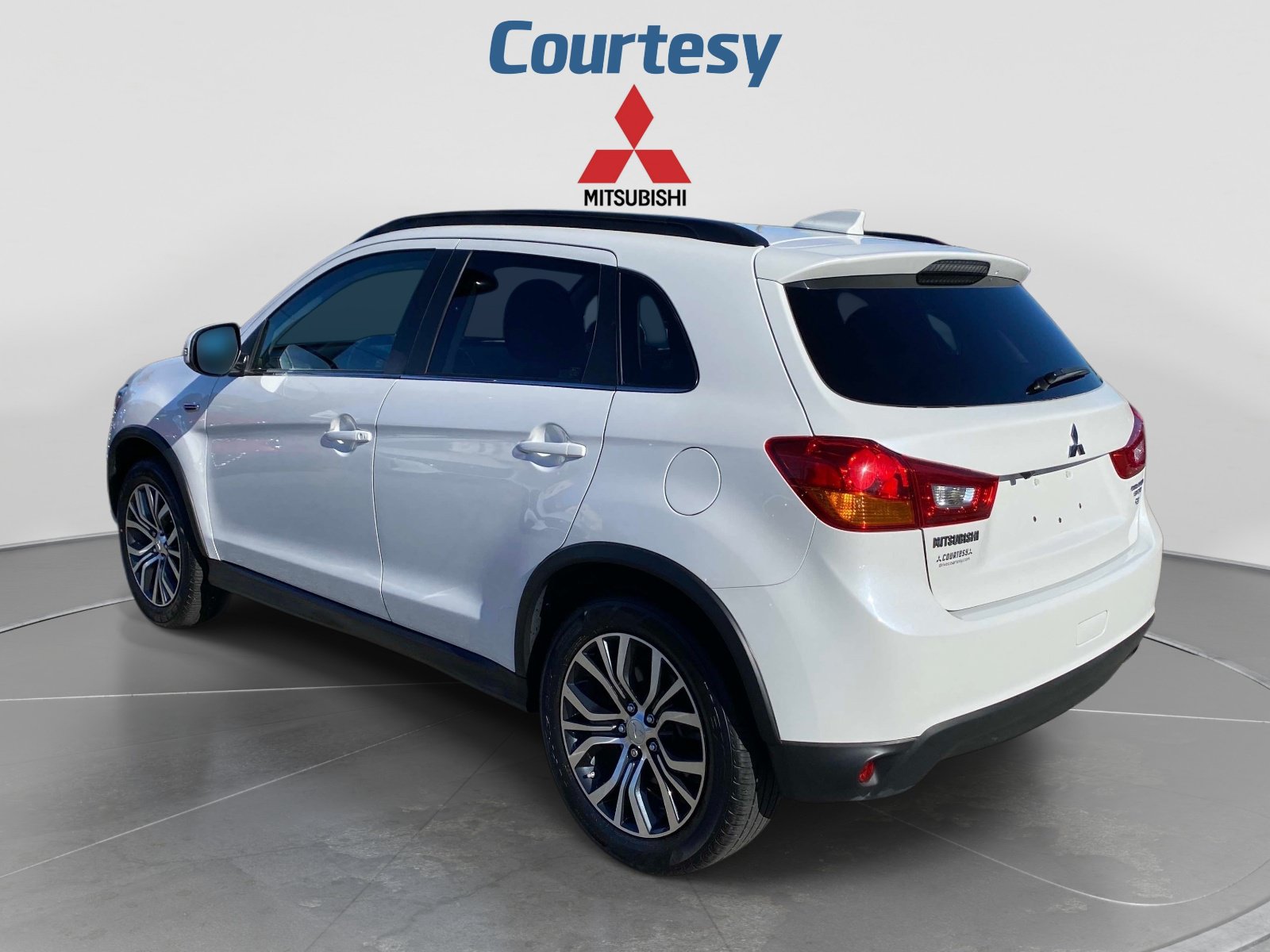 Used 2017 Mitsubishi Outlander Sport GT AWD/4WD image 3