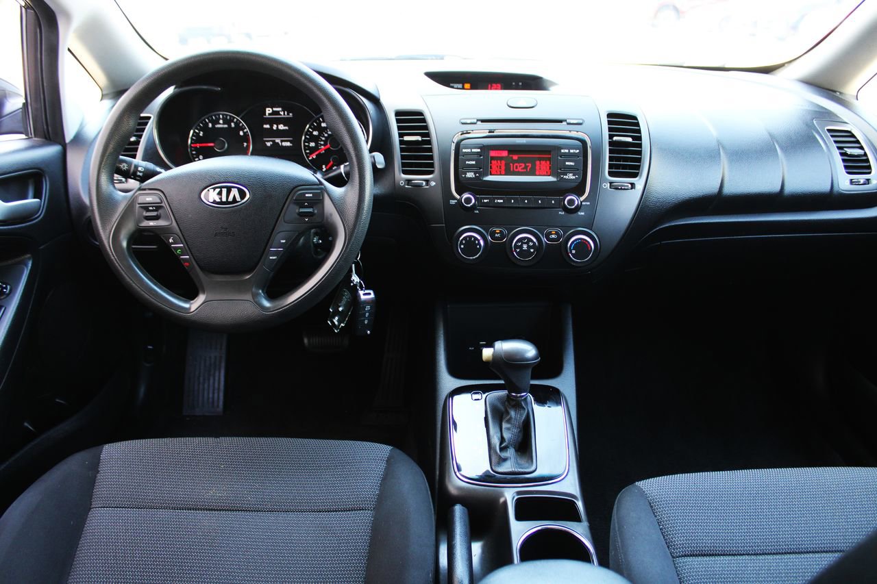 Used 2017 Kia Forte LX image 24