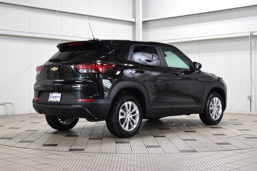 New 2026 Chevrolet TrailBlazer LS w/ LS Convenience Package AWD/4WD image 8