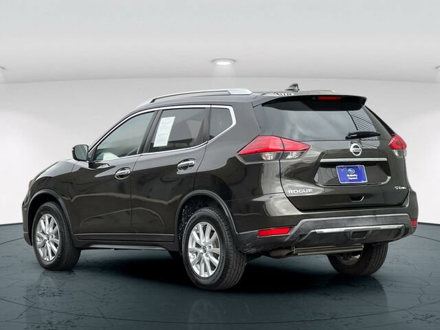 Used 2017 Nissan Rogue SV AWD/4WD image 4