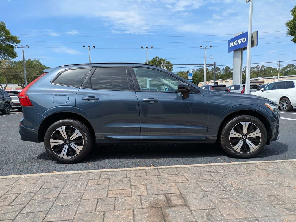 Certified 2024 Volvo XC60 T8 Plus w/ Protection Package Premier AWD/4WD image 7
