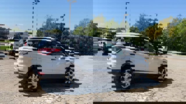 Used 2016 Ford Escape S image 8