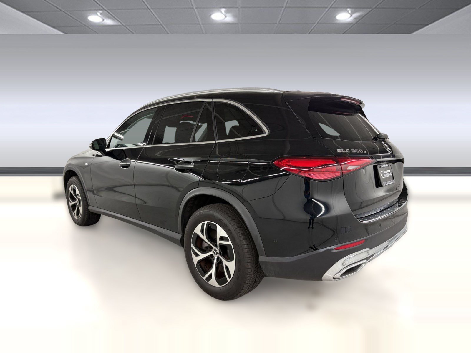 Used 2025 Mercedes-Benz GLC 350e 4MATIC image 3