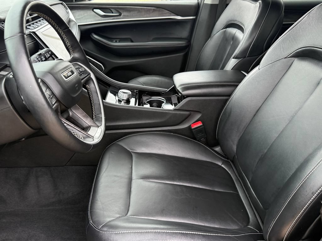 Used 2022 Jeep Grand Cherokee L Limited AWD/4WD image 12