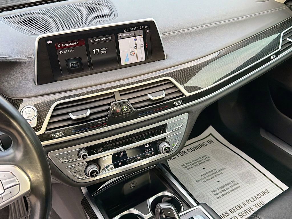 Used 2018 BMW 740i image 27