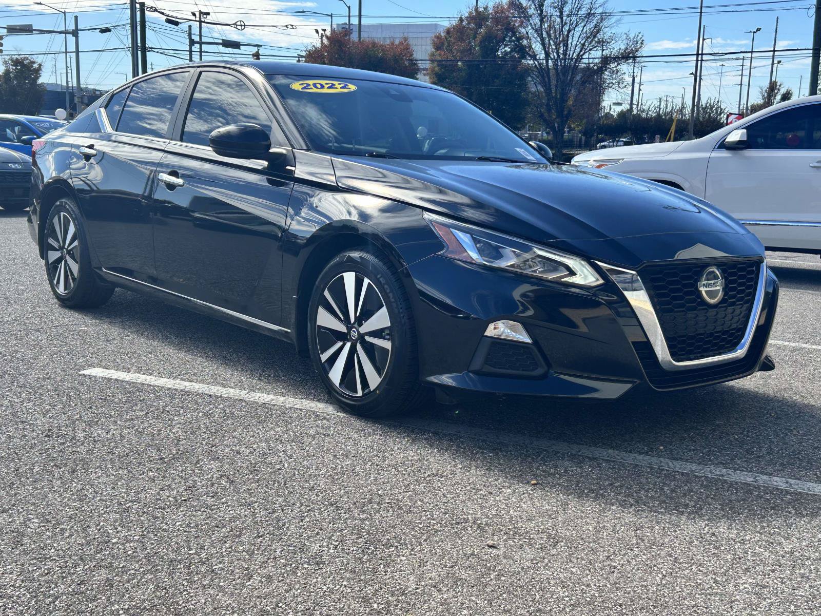 Used 2022 Nissan Altima 2.5 SV w/ SV Premium Package