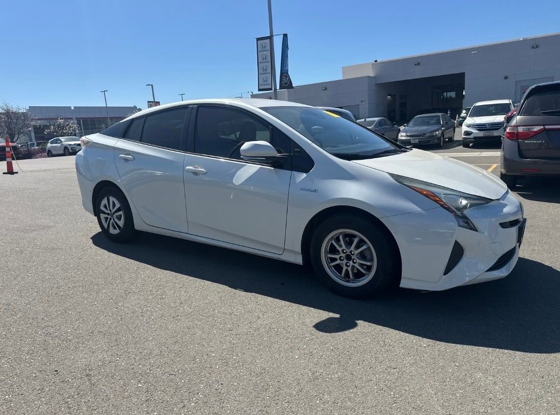 Used 2018 Toyota Prius Two w/ Prius Two Safety Plus Package image 2