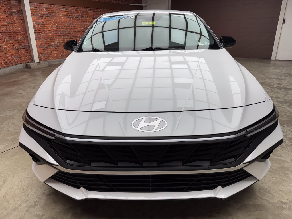 Used 2026 Hyundai Elantra Sport FWD image 8