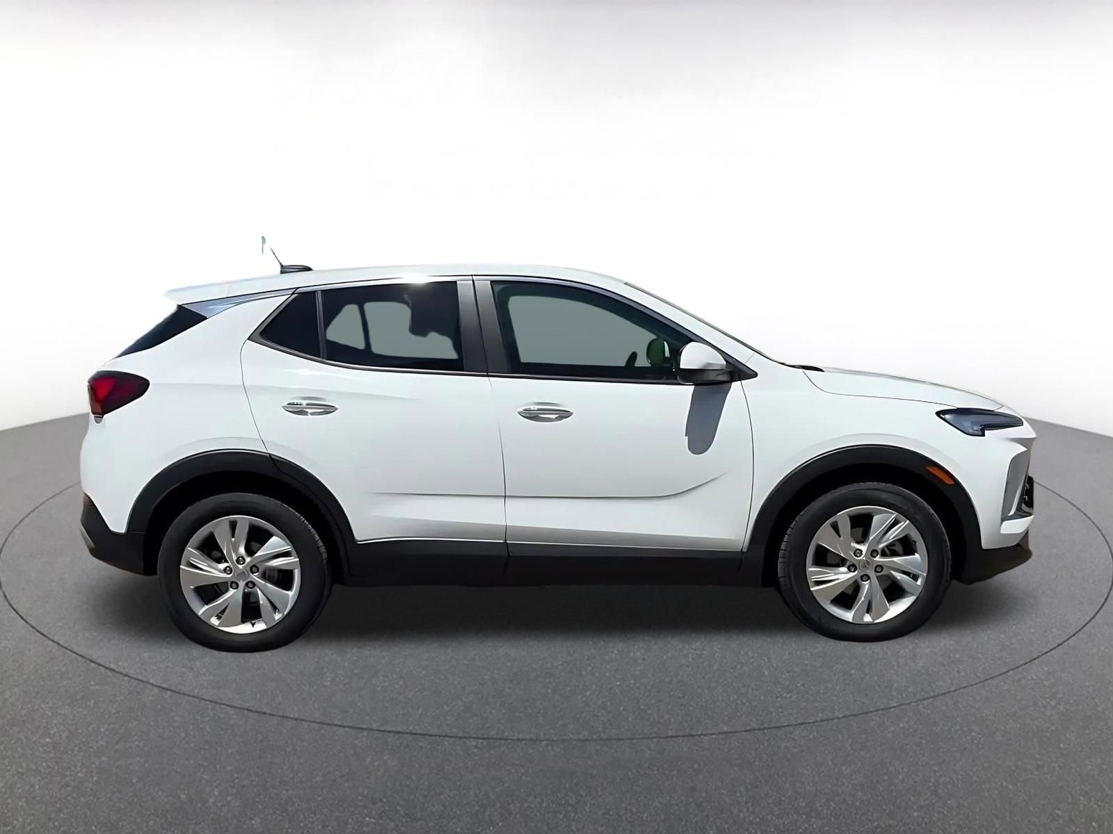 Used 2025 Buick Encore GX Preferred image 16