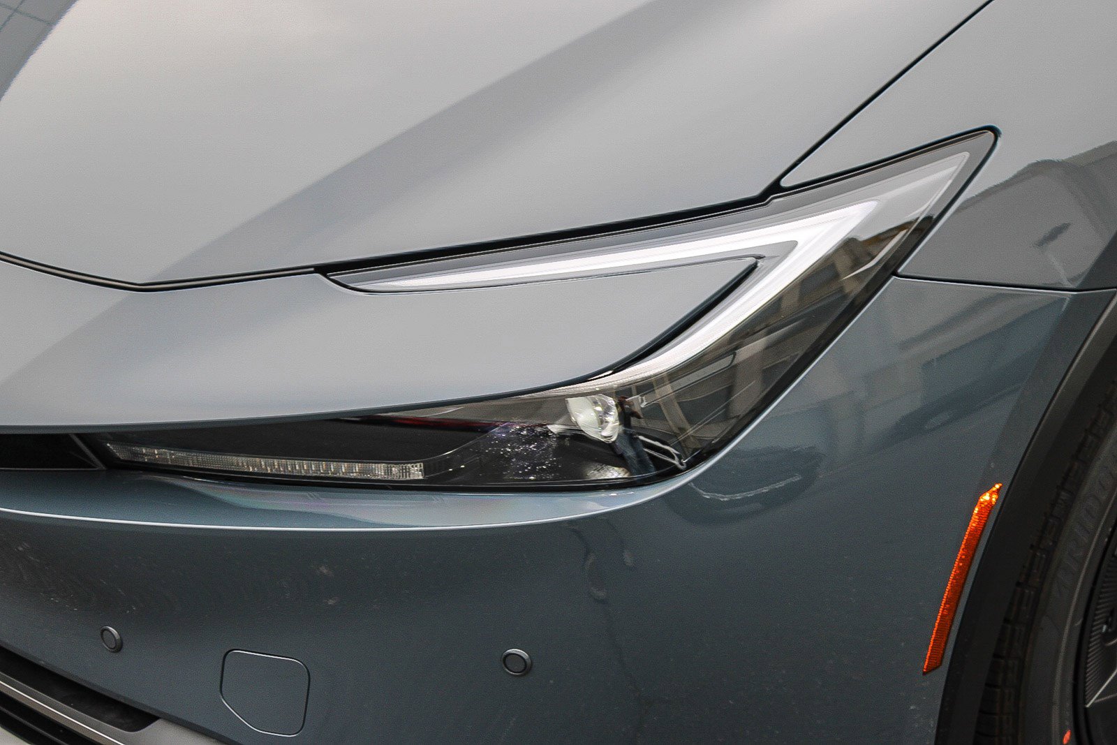 New 2026 Toyota Prius Plug-In Hybrid FWD image 5