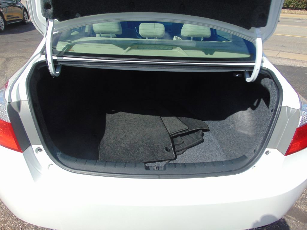 Used 2013 Honda Accord EX image 26