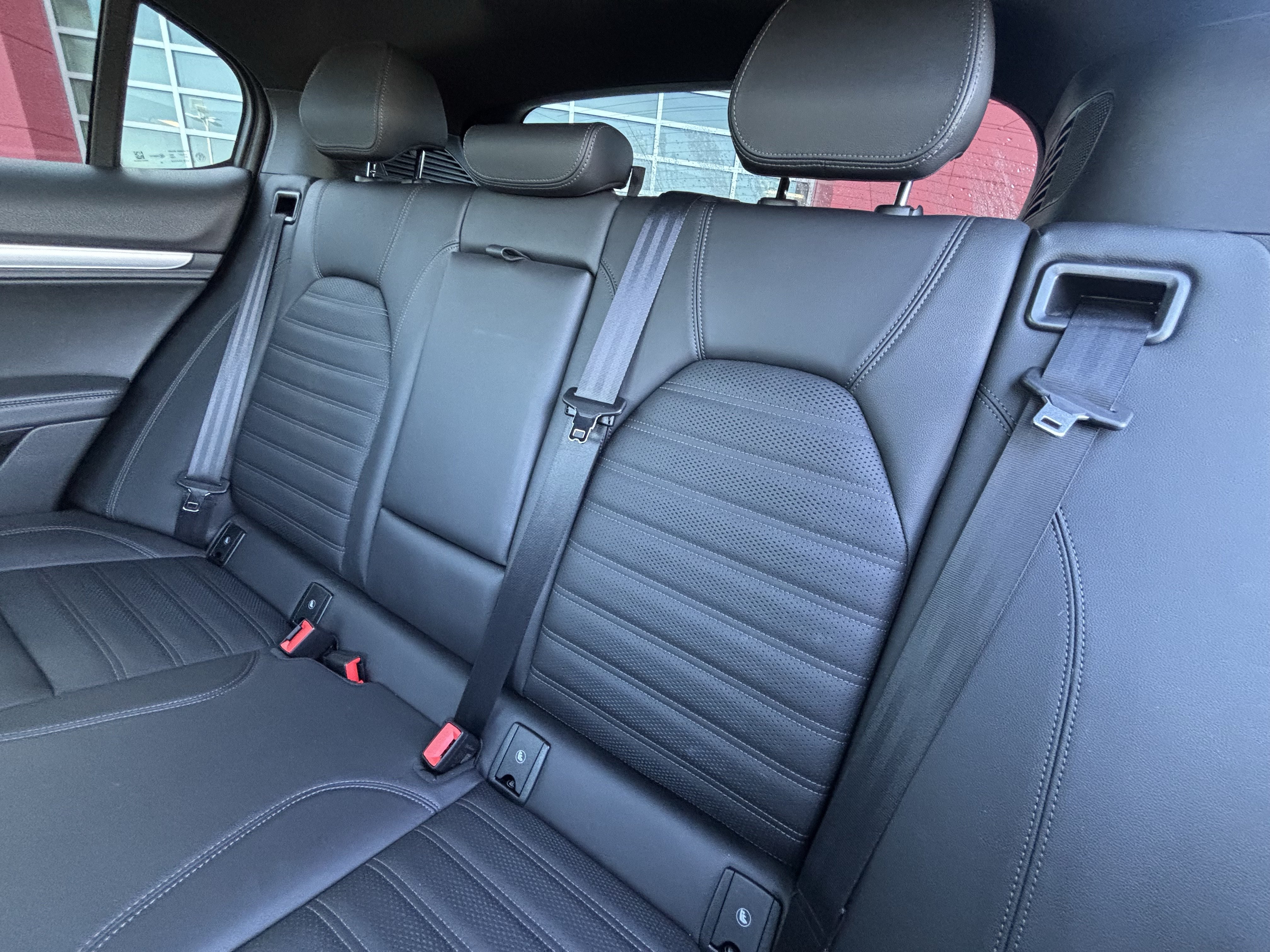 Certified 2023 Alfa Romeo Stelvio Veloce AWD/4WD image 36