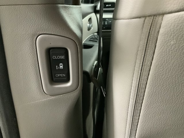 Used 2016 Honda Odyssey EX-L image 16