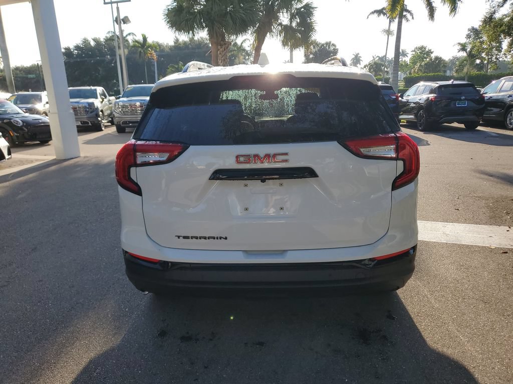 Certified 2023 GMC Terrain SLE w/ Driver Convenience Package FWD image 4
