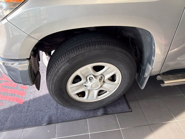 Used 2017 Toyota Tundra SR5 RWD image 2